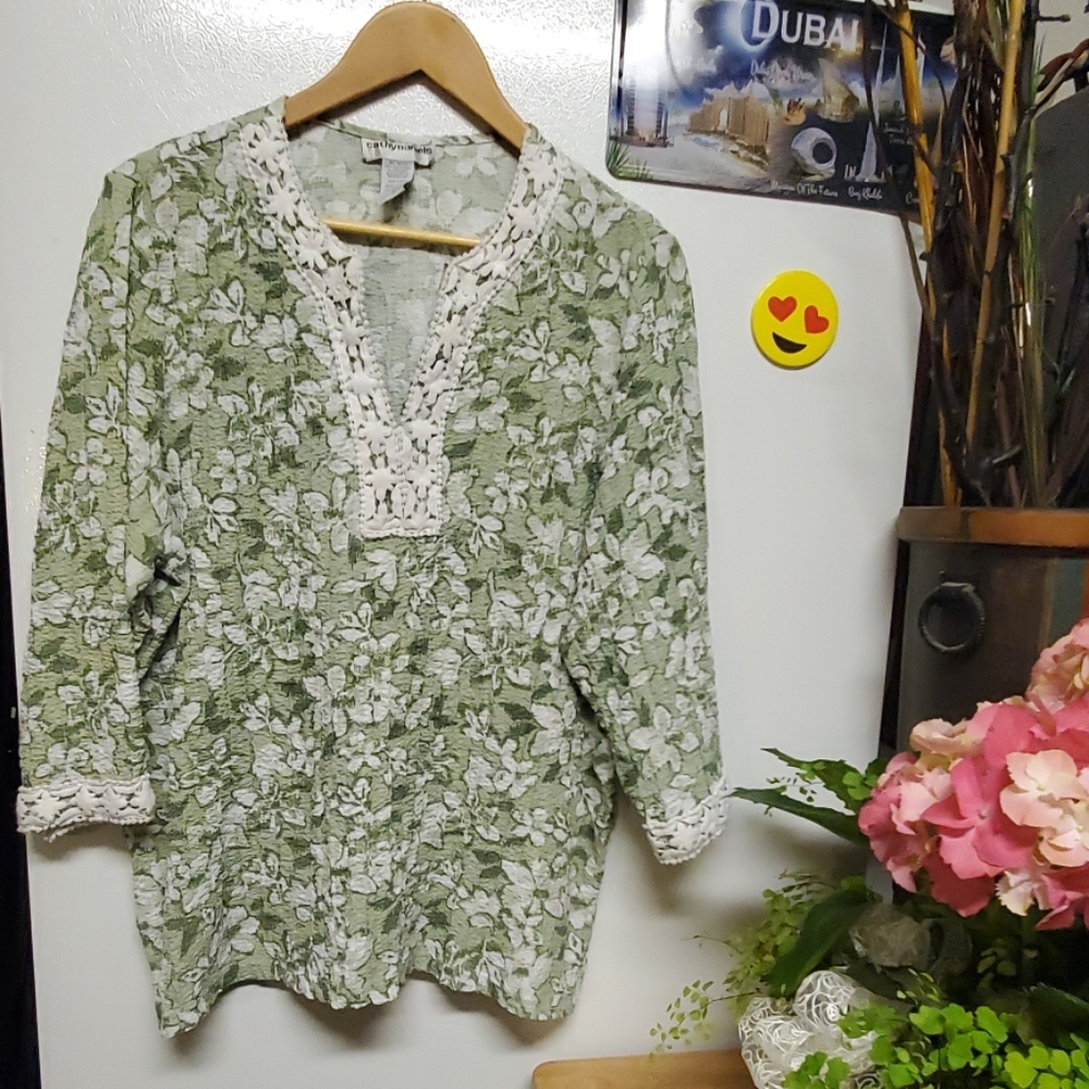 Pre-loved floral tunic blouse